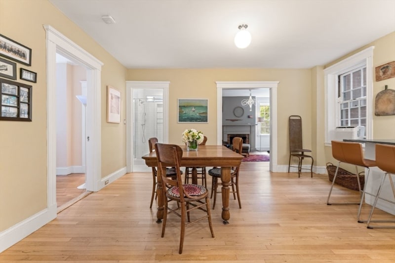 Building Photo - 43 Linnaean St