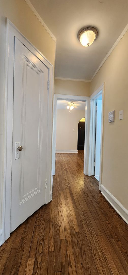 Building Photo - 4848 W Wrightwood Ave