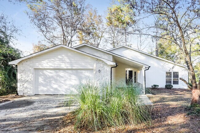 Building Photo - 8449 Willows Terrace