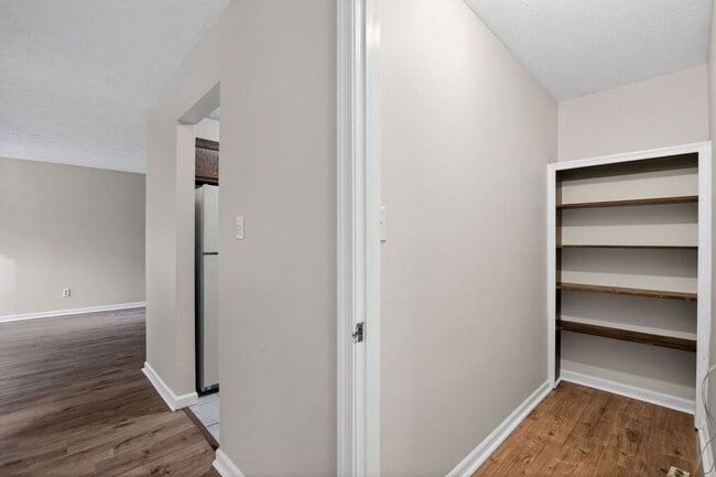 Building Photo - 23252 Chestnut Oak Ct