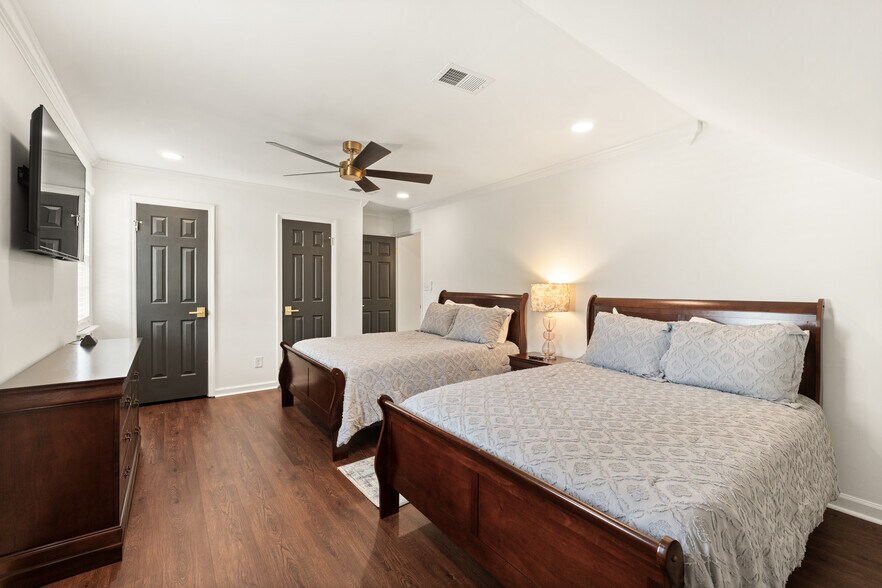 Building Photo - 408 Kemp Dr