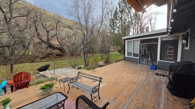 Building Photo - 22882 Carriage Dr