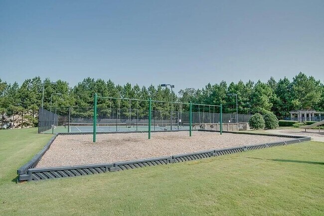 Building Photo - 1504 Longmont Dr