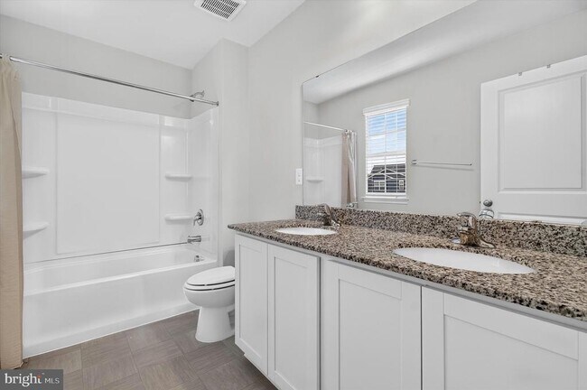 Building Photo - 3155 White Tail Dr