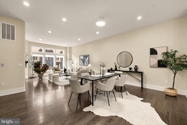 Building Photo - 153 Winsome Cir