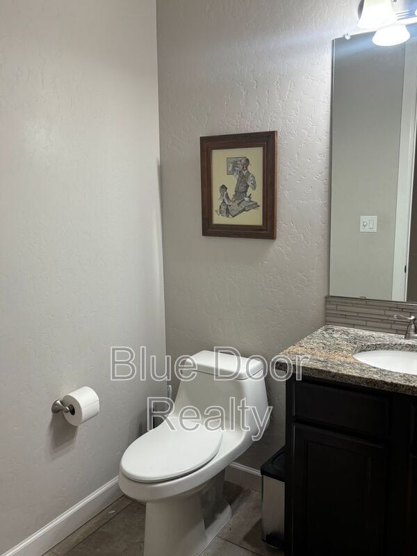 Building Photo - 7312 Valle Cantero Ln NW