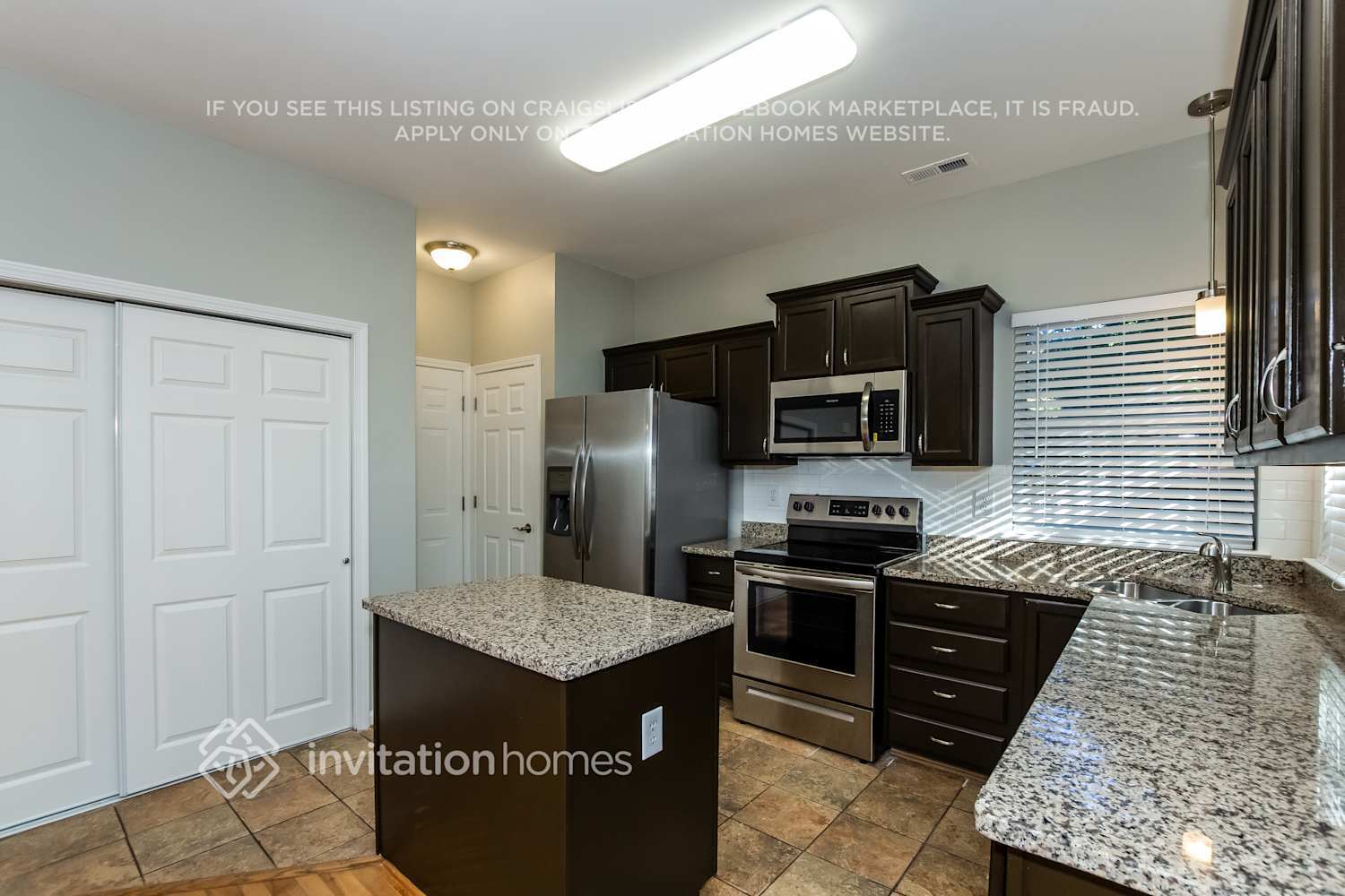 Building Photo - 16119 Amber Field Dr