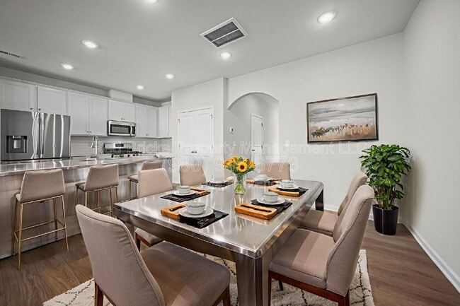 Building Photo - 808 Gable Oak Ln