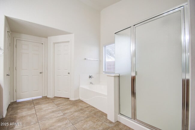 Building Photo - 2586 W Bartlett Way