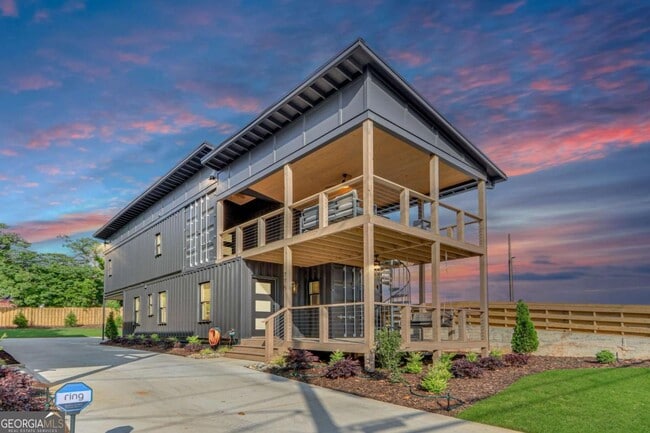 Building Photo - 775 Bradford St NW