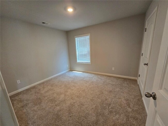 Building Photo - 121 Valimar Dr