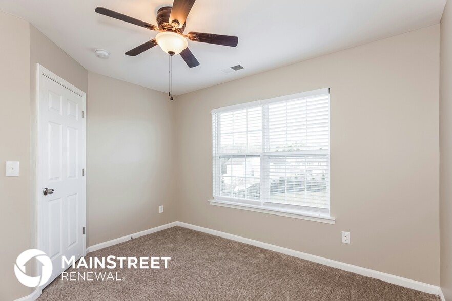 Building Photo - 222 Water Ridge Ave