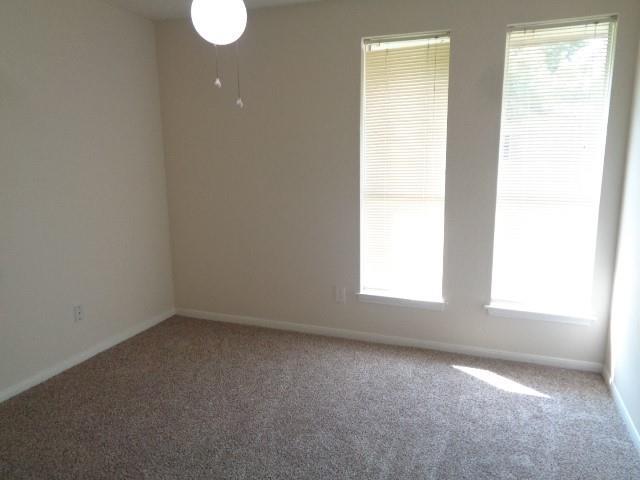 Building Photo - 23730 Farm Hill Dr