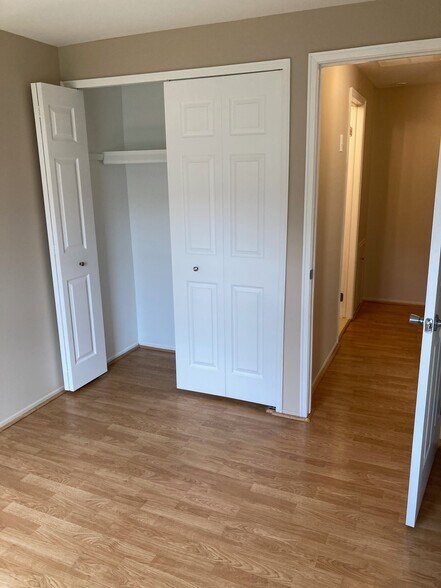 Building Photo - 35213 Taffy Dr