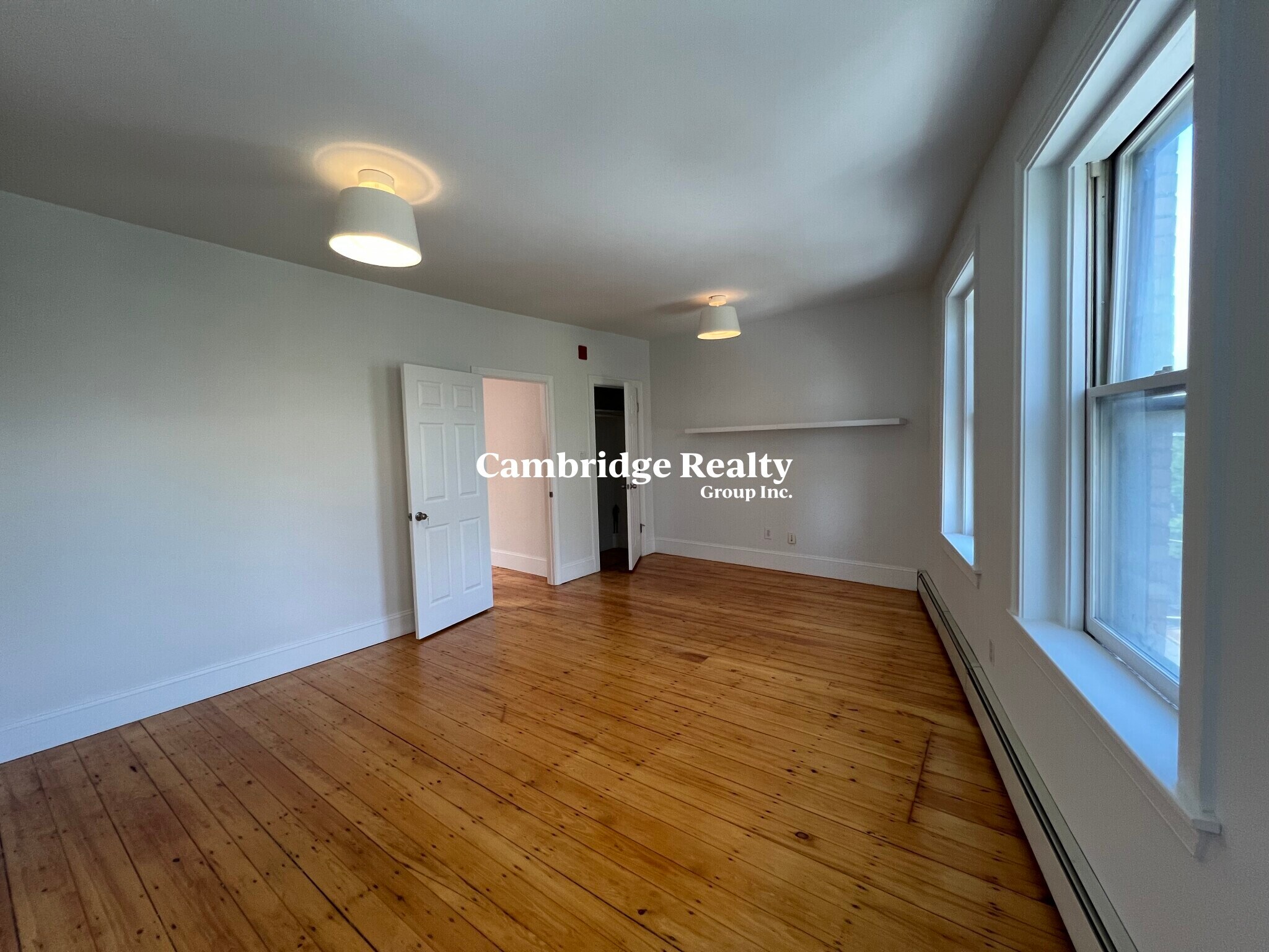 Building Photo - 1228 Cambridge St