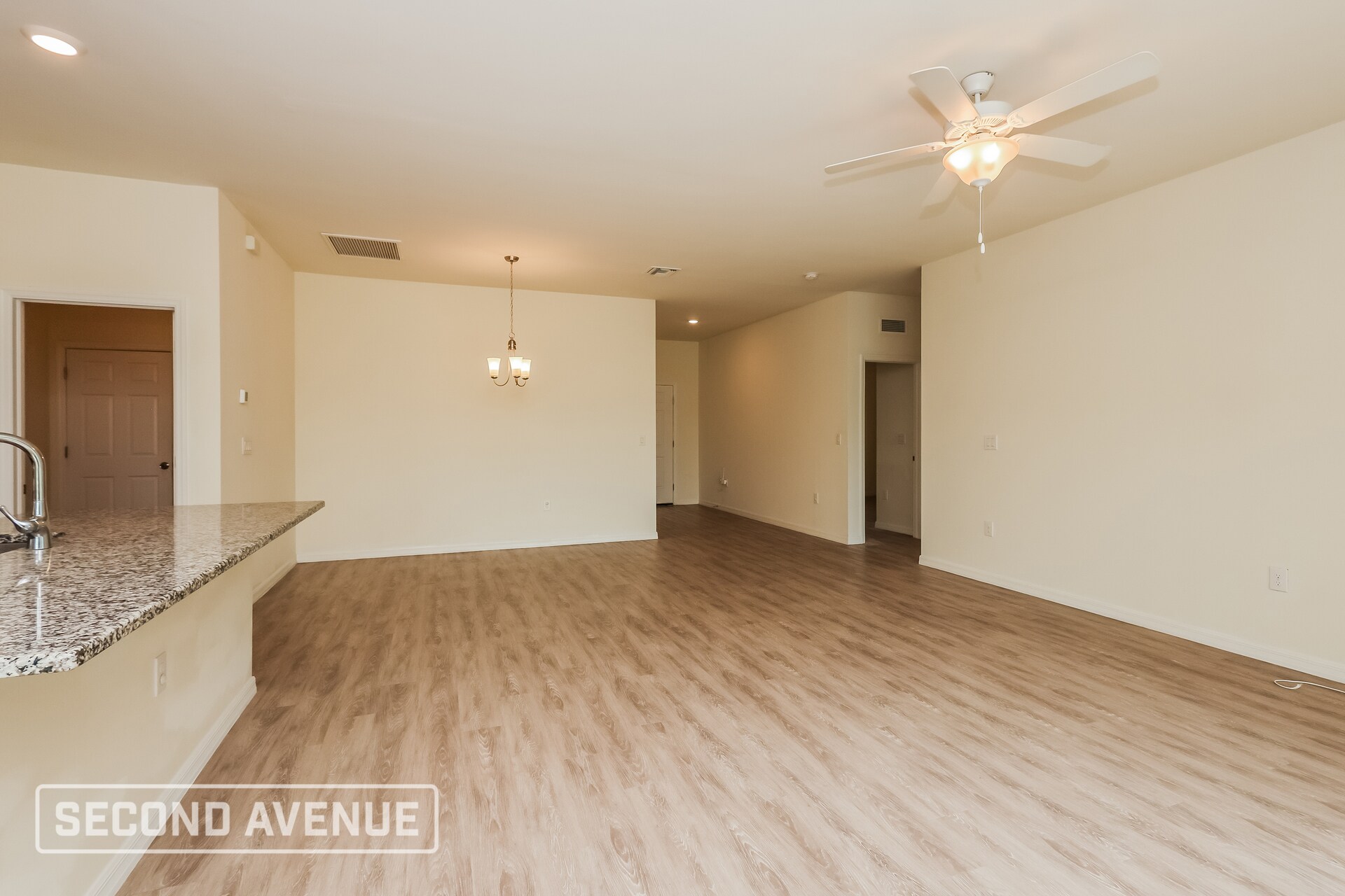 Building Photo - 1122 NE 39th Terrace