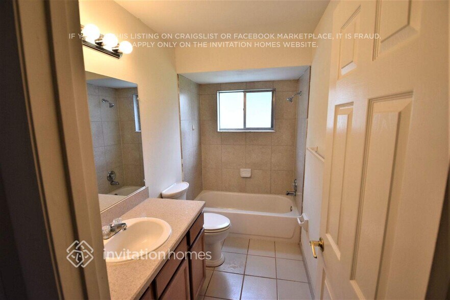 Building Photo - 218 Chutney Dr