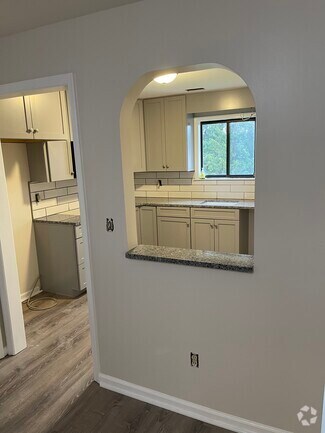 Building Photo - 938 Cold Spring Rd