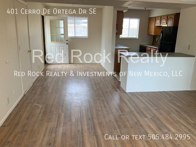 Building Photo - 401 Cerro De Ortega Dr SE