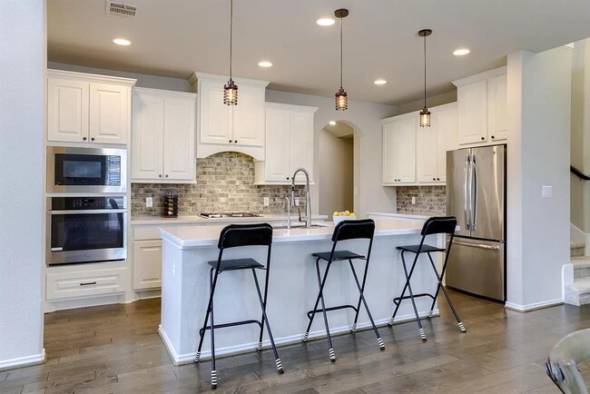 Building Photo - 6728 Llano Stage Trl