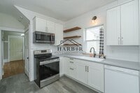 Building Photo - SE Rochester Living with Easy City Access