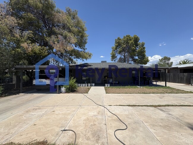 Primary Photo - 656 W Hatfield St