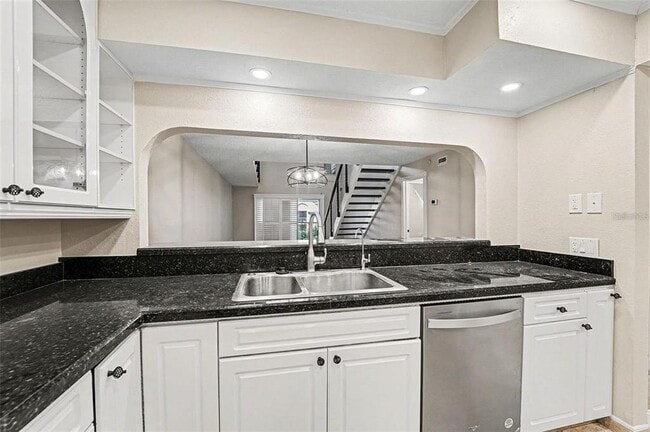 Building Photo - 5567 Sea Forest Dr