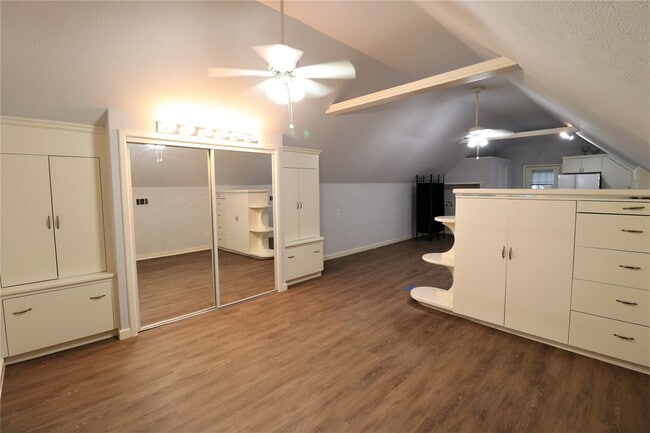 Building Photo - 1702 Cougar Creek St