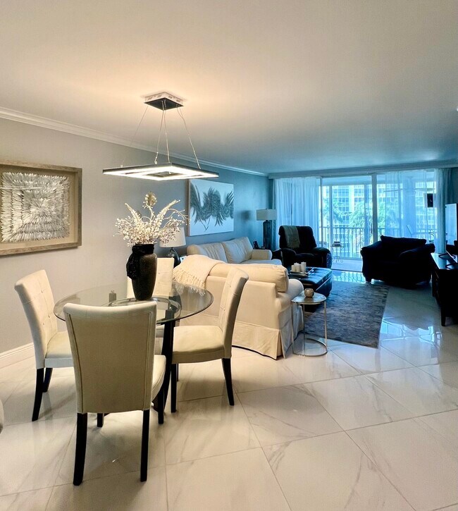 Building Photo - 3212 S Ocean Blvd
