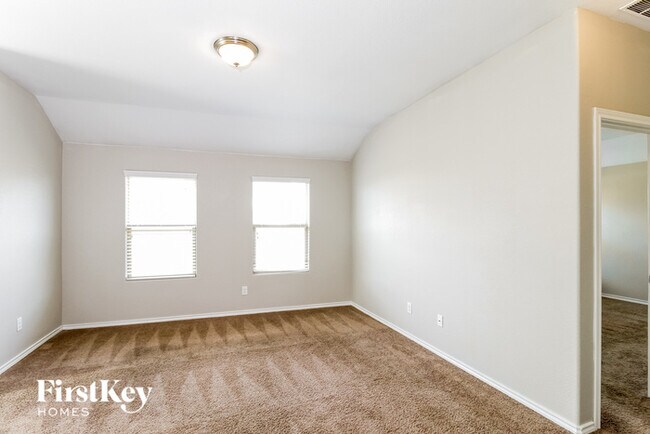 Building Photo - 303 Preakness Ln