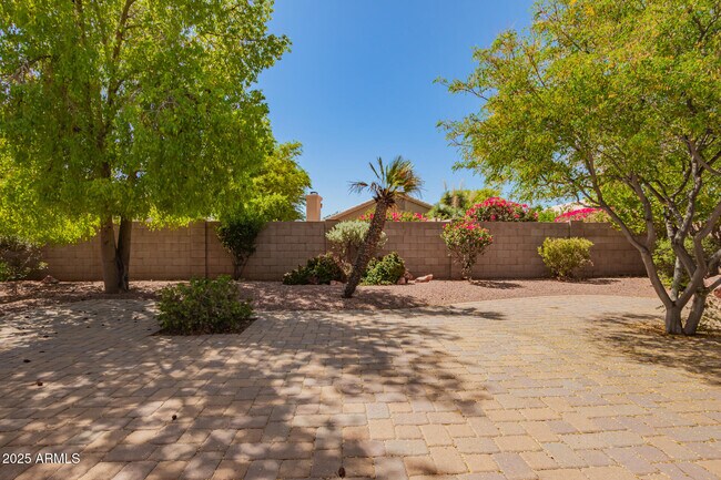 Building Photo - 6195 W Blackhawk Dr