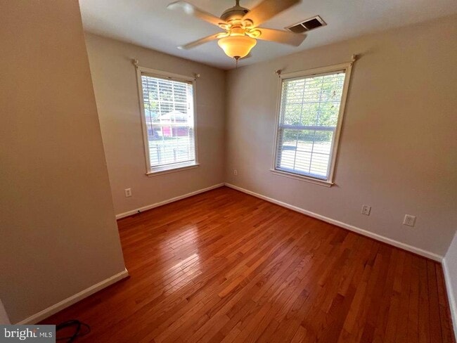 Building Photo - 42802 Higgs Ln