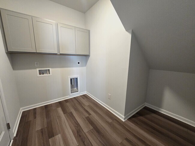 Building Photo - 2298 Beechwood Vw Dr