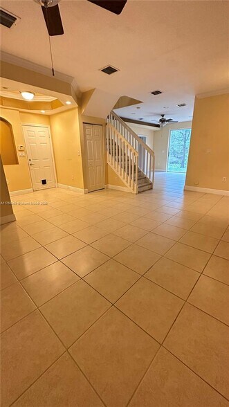Building Photo - 6543 Hidden Cove Dr