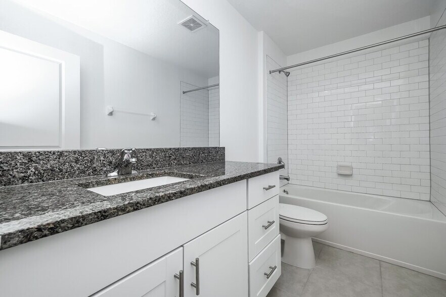Building Photo - 17854 Beaming Rays Ln