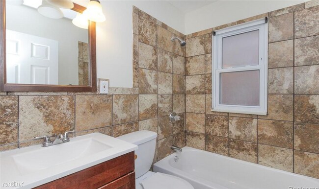 Building Photo - 3 br, 3 bath House - 6231 Barrie St