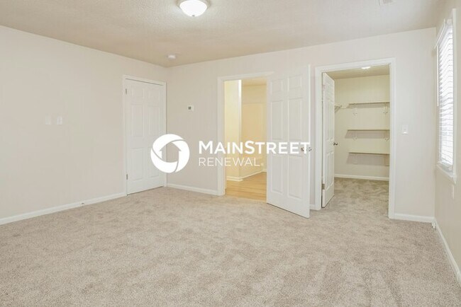Building Photo - 5 Bedroom Pet-Friendly Home in Winston-Salem, NC with Main Street Renewal