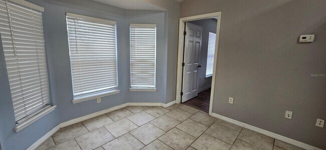 Building Photo - 11 Hemlock Court Pass