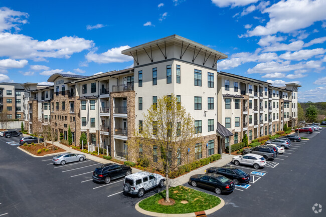 Building Photo - Avalon at Seven Springs