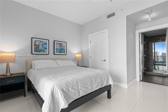 Building Photo - 900 Biscayne Blvd