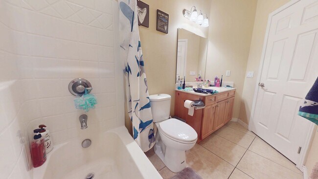 Building Photo - 3 Bedroom Cedar Crossing Townhome