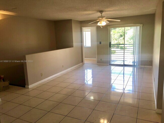 Building Photo - 506 Gardens Dr