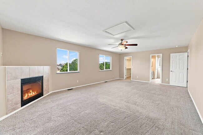 Building Photo - $2,395.95, 4 bed, 3.5 bath located in Colorado Springs with Central AC.