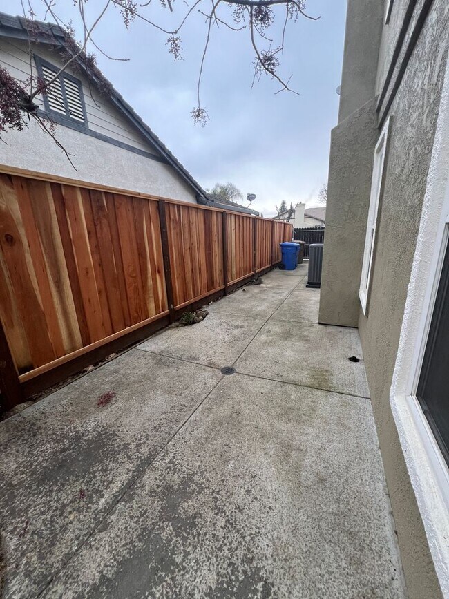 Building Photo - COMING SOON! AVAILABLE 02/01/2026! IMMACULATE BRENTWOOD GARIN RANCH 4-BEDROOM RENTAL!