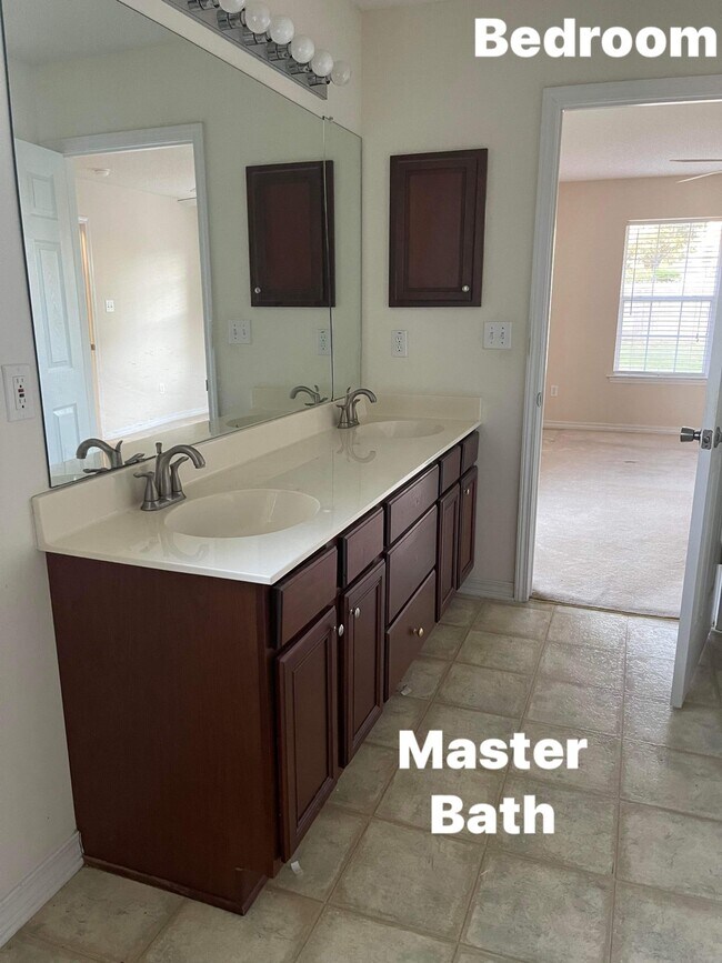 Building Photo - 15035 S Shadow Creek Dr