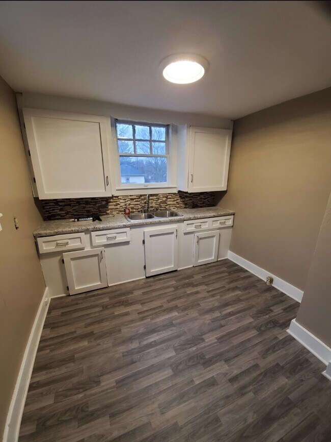 Building Photo - 3319 Jewell Ave