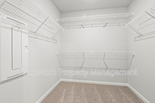 Building Photo - 658 Culpepper St