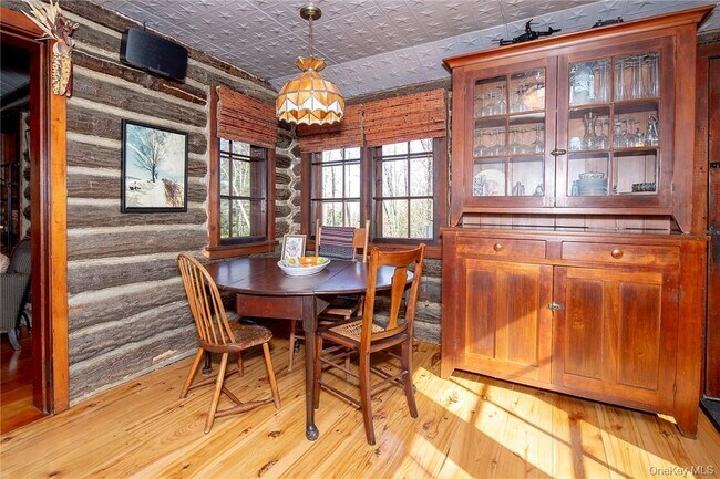 Building Photo - 892 Duell Rd