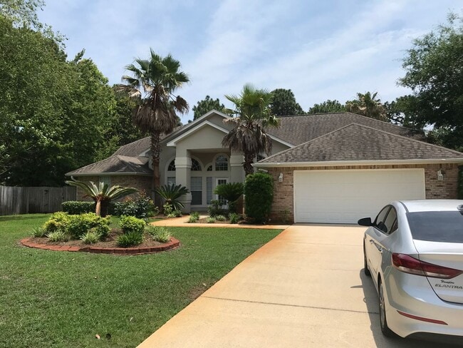 Building Photo - Bluewater Bay Area 4 Bedroom Pool Home!