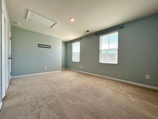 Building Photo - 5309 Merwyn Ave